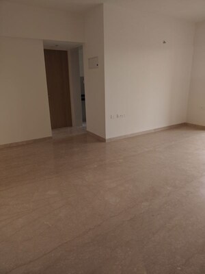 Room in 2 BHK Apartment at Lodha Woods, Kandivali East – for Rent