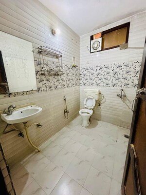 Washroom in 2 BHK Builder Floor at Chattarpur – for Rent
