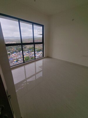Room in 2 BHK Apartment at Lodha Woods, Kandivali East – for Rent