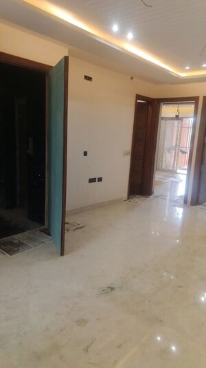 3 BHK Builder Floor For Sale in South City 1