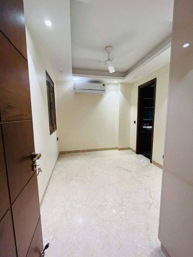 Bathroom, saket 2 Bedroom 1100 Sq.Ft. Apartment In Saket Delhi 10482994
