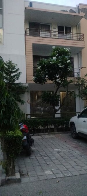 3 BHK Builder Floor – Exterior View View at BPTP Parkland Pride, Sector 77 - for Rent
