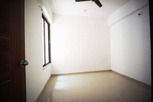 Room in 2 BHK Apartment at Lambha Gam – for Sale