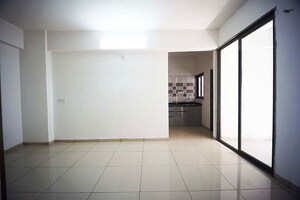 Room in 2 BHK Apartment at Lambha Gam – for Sale