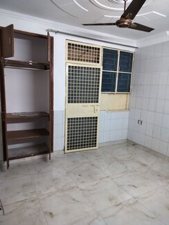 1 BHK + Store Room Apartment For Rent in Sector 14 Dwarka
