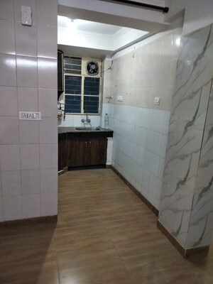 Room in 1 BHK Apartment at Sector 14 Dwarka – for Rent