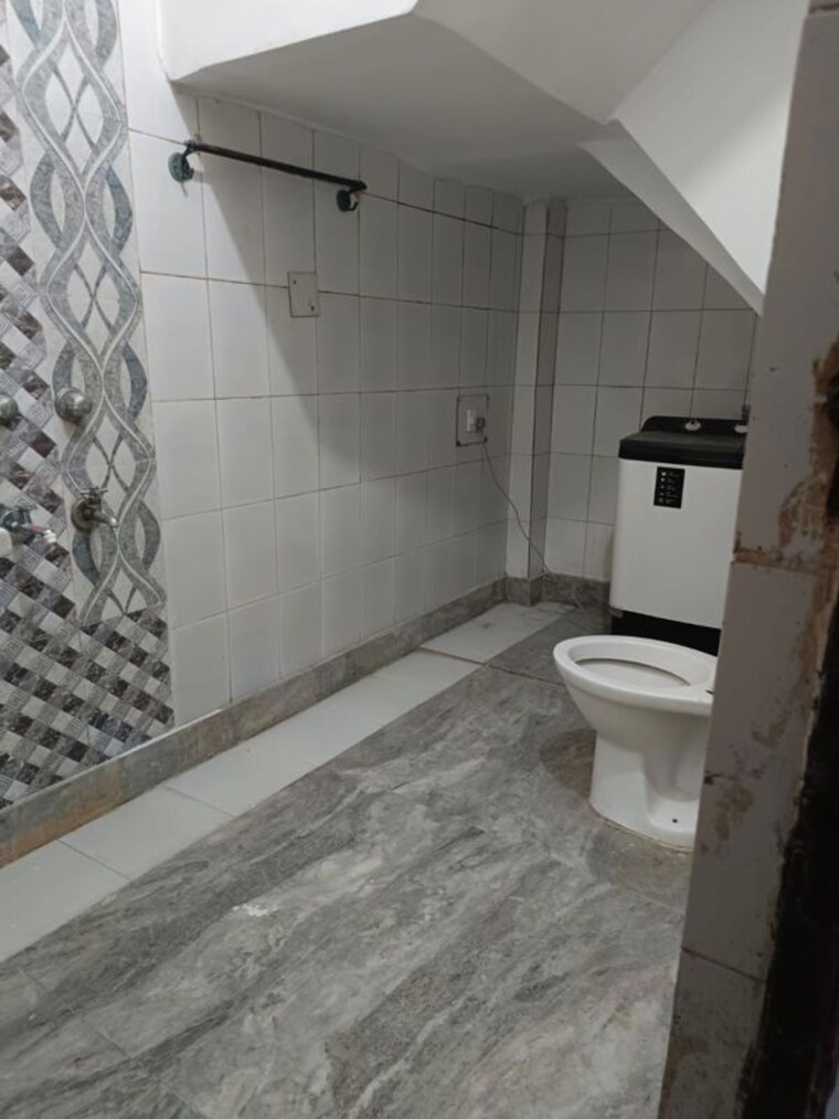 Washroom, maidan garhi 1 Bedroom 450 Sq.Ft. Builder Floor In Maidan Garhi Delhi 10483011