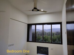 Room in 2 BHK Apartment at Teenmurti Summit, Borivali East – for Sale