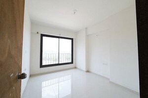 Room in 3 BHK Apartment at Vaishnodevi Circle – for Sale
