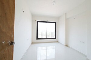 Room in 3 BHK Apartment at Vaishnodevi Circle – for Sale