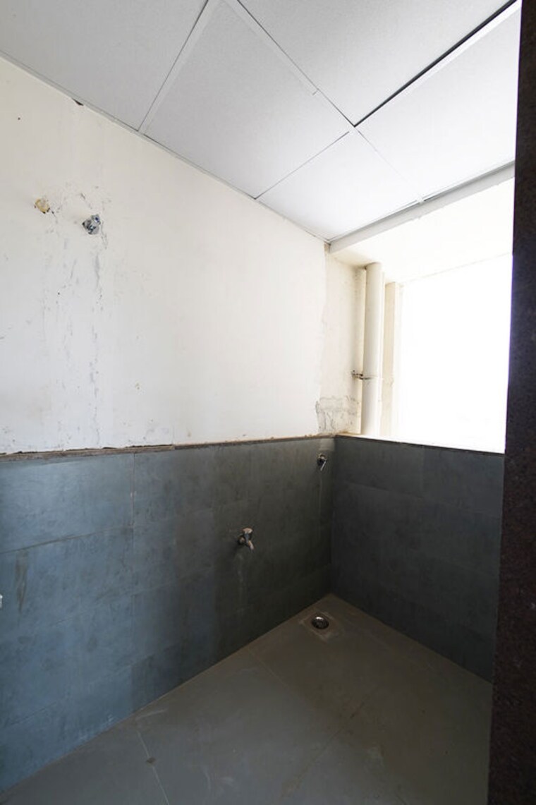 Kitchen, vaishnodevi circle 3 Bedroom 206 Sq.Yd. Apartment In Vaishnodevi Circle Ahmedabad 10483030