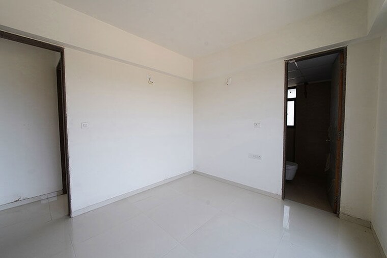 Room, vaishnodevi circle 3 Bedroom 206 Sq.Yd. Apartment In Vaishnodevi Circle Ahmedabad 10483030