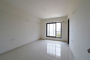 Room in 3 BHK Apartment at Vaishnodevi Circle – for Sale
