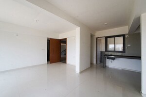Room in 3 BHK Apartment at Vaishnodevi Circle – for Sale