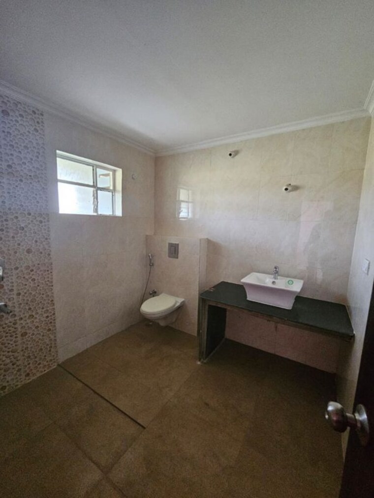 Bathroom, navelim 3 Bedroom 200 Sq.Mt. Villa In Navelim Goa 10483006