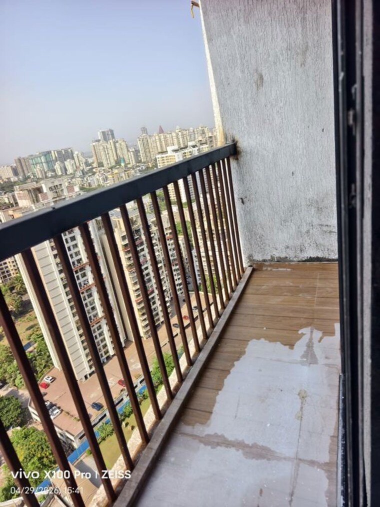 Balcony, kalpataru-immensa-b 2 Bedroom 1010 Sq.Ft. Apartment In Kolshet Road Thane 10353728