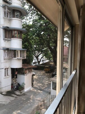 2 BHK Apartment – Exterior View View at Gulmanor CHS, Colaba - for Rent