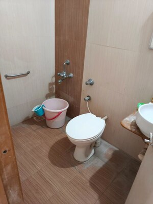 Bathroom in 1.5 BHK Apartment at Vejalpur – for Rent
