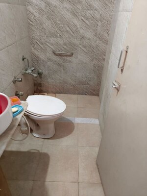 Bathroom in 1.5 BHK Apartment at Vejalpur – for Rent