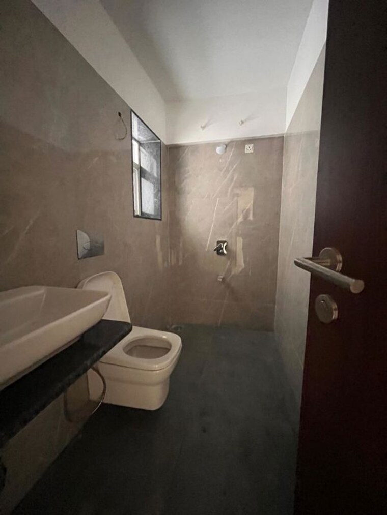 Bathroom, bk-jhala-kapil-woodrow-estate-phase-2 4 Bedroom 2000 Sq.Ft. Villa In Wanwadi Pune 10483082