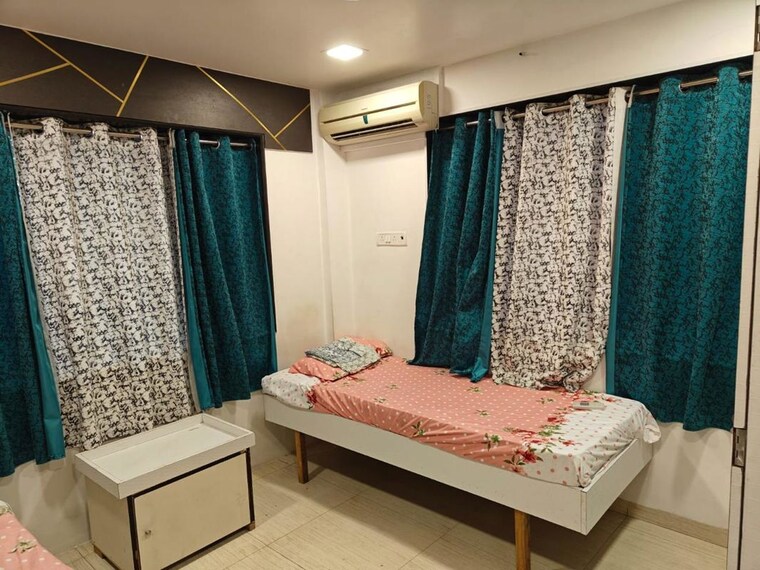 Bedroom, blue-gardenia Studio 350 Sq.Ft. Apartment In Peddar Road Mumbai 10483098