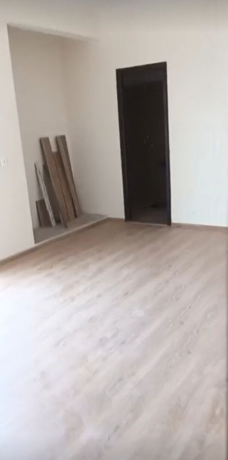 Room, sector 75 3 Bedroom 1375 Sq.Ft. Apartment In Sector 75 Noida 10483172