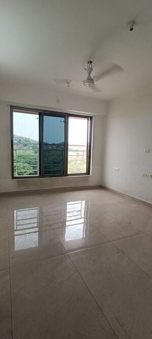 Room in 2 BHK Apartment at Arihant CHS Ghatkopar West, Ghatkopar West – for Rent