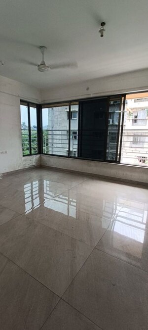 Room in 2 BHK Apartment at Arihant CHS Ghatkopar West, Ghatkopar West – for Rent