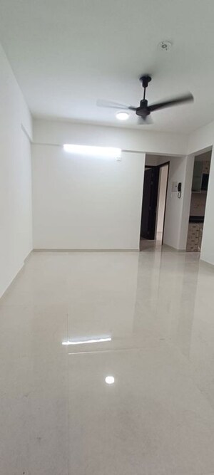 Room in 2 BHK Apartment at Avenue 51, Kalina – for Rent