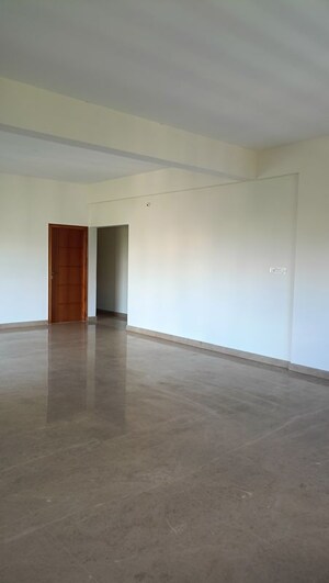 Room in 3 BHK Apartment at Noble Residency Plot, Bannerghatta – for Sale