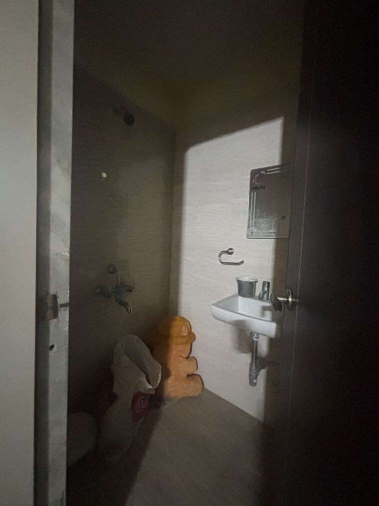 Bathroom, rosa-elite 1 Bedroom 450 Sq.Ft. Apartment In Bhayandarpada Thane 10483225