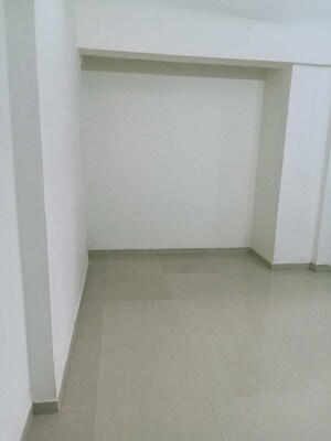 Room in 2 BHK Apartment at Lalani Residency, Kavesar – for Rent