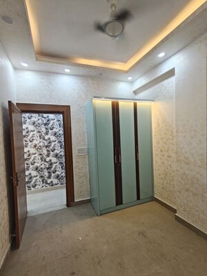 Room in 2 BHK Builder Floor at Indrapuram – for Sale