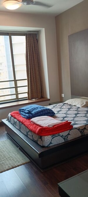Bedroom in 2.5 BHK Apartment at Oberoi Realty Springs, Andheri West – for Sale