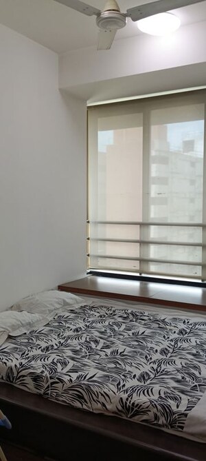 Bedroom in 2.5 BHK Apartment at Oberoi Realty Springs, Andheri West – for Sale