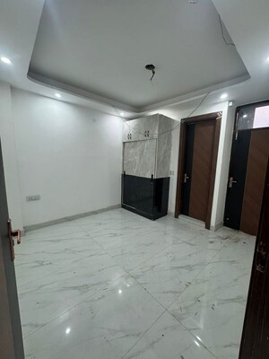 Room in 3 BHK Apartment at Rajpur Khurd Extension – for Sale