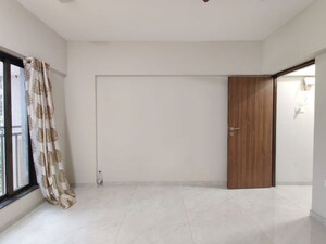 Master Bedroom in 2 BHK Apartment at Emerald Apartment Santacruz, Santacruz East – for Rent