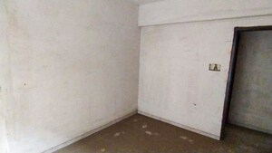 Room in  Apartment at Ulhasnagar – for Sale