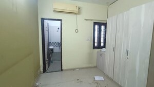 Room in  Apartment at Shastri Nagar – for Sale