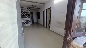 Room in  Apartment at Shastri Nagar – for Sale