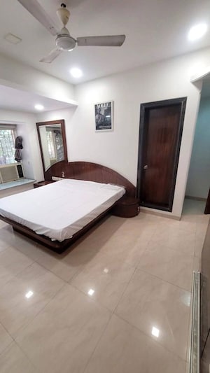 Bedroom in 5 BHK Apartment at K Raheja Maestro, Juhu – for Sale