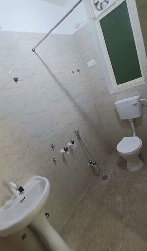 Bathroom in 5 BHK Apartment at K Raheja Maestro, Juhu – for Sale