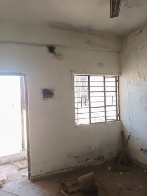Room in  Apartment at Warasiya – for Sale