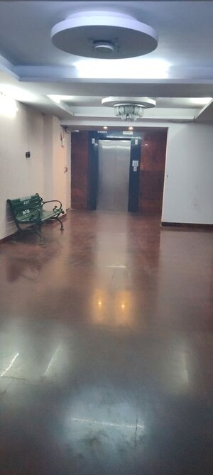 Room in  Apartment at Vasundhara Sector 13 – for Sale