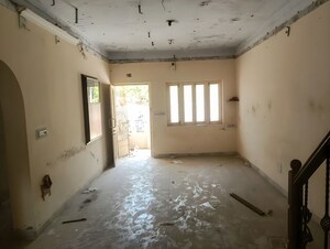 Room in  Independent House at Vadodara – for Sale