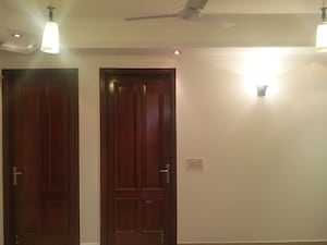 Building Lobby in 3 BHK Builder Floor at Sushant Lok ii – for Rent