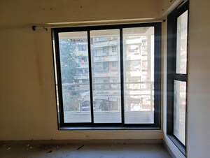 Room in  Apartment at Malad East – for Sale