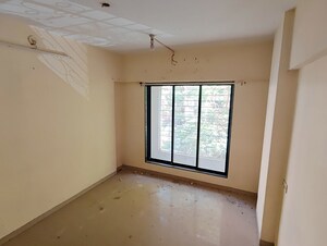 Room in  Apartment at Malad East – for Sale