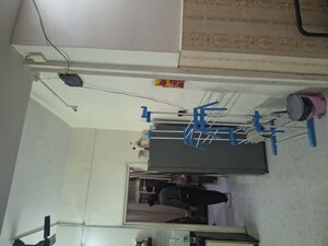 Team Area in 2 BHK Apartment at Sion East – for Rent