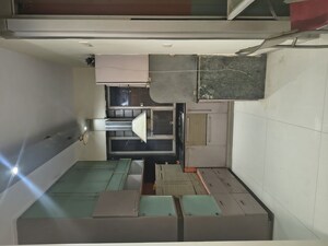 Team Area in 2 BHK Apartment at Sion East – for Rent